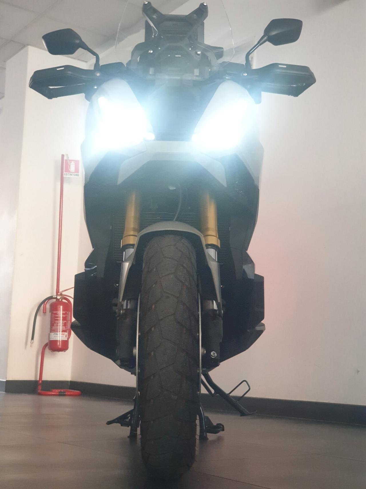 Honda X-ADV 750 Full optional