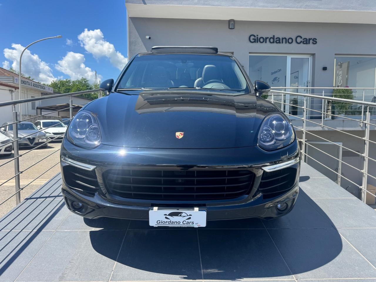 Porsche Cayenne 3.0 Diesel Platinum Edition open edition Porsche approved