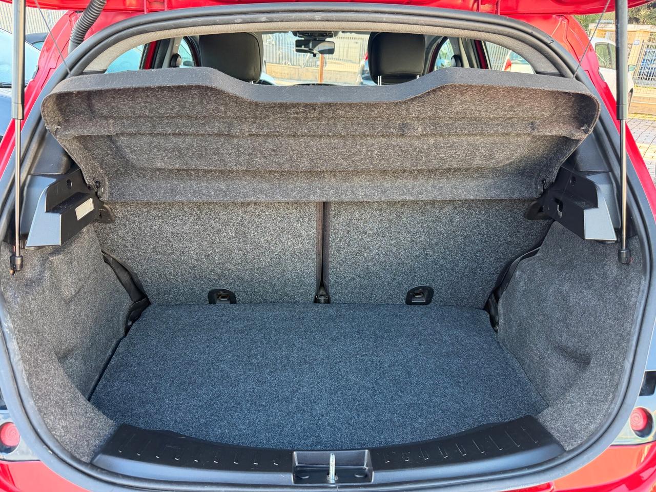 Lancia Ypsilon 0.9 TwinAir 85 CV 5 porte Metano Ecochic Elle