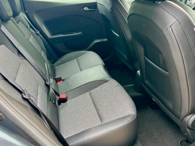 Renault Clio Full Hybrid E-Tech 140 Intens