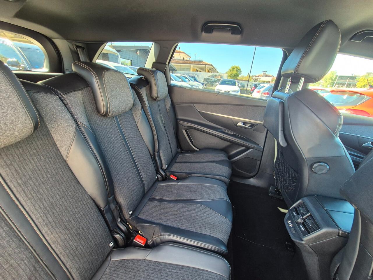 Peugeot 5008 BlueHDi 150 GT Line 7 POSTI