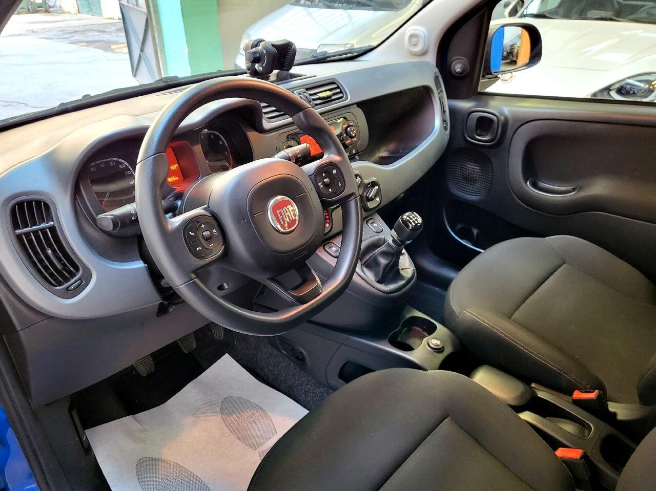 Fiat Panda 1.2 City Cross Waze