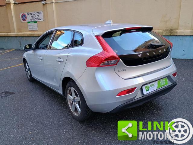 VOLVO V40 D2 1.6 Summum