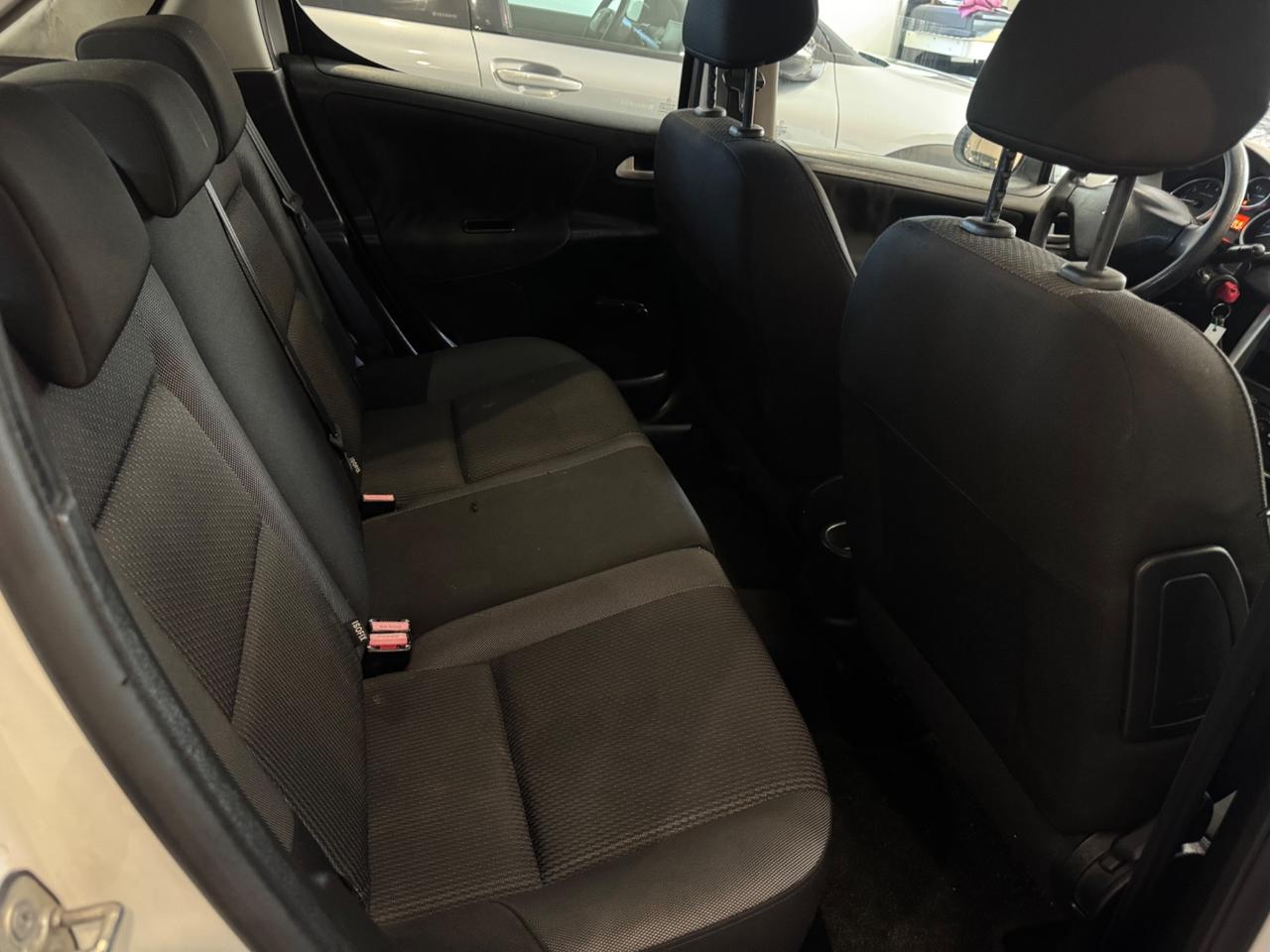 Peugeot 207 1.4 GPL BENZINA NEOPATENTATI