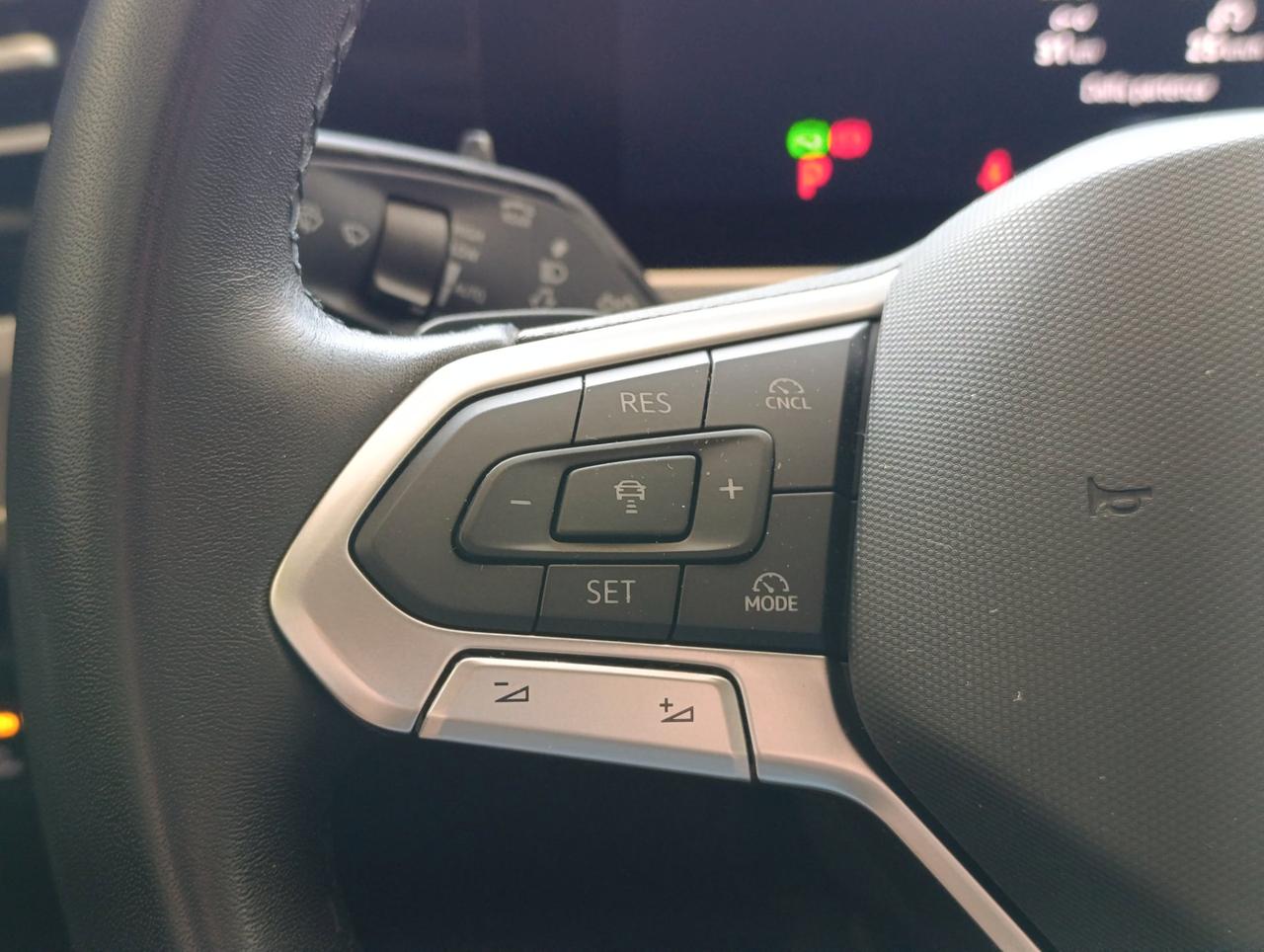 Volkswagen Passat 2.0 tdi scr R-Line 150cv dsg