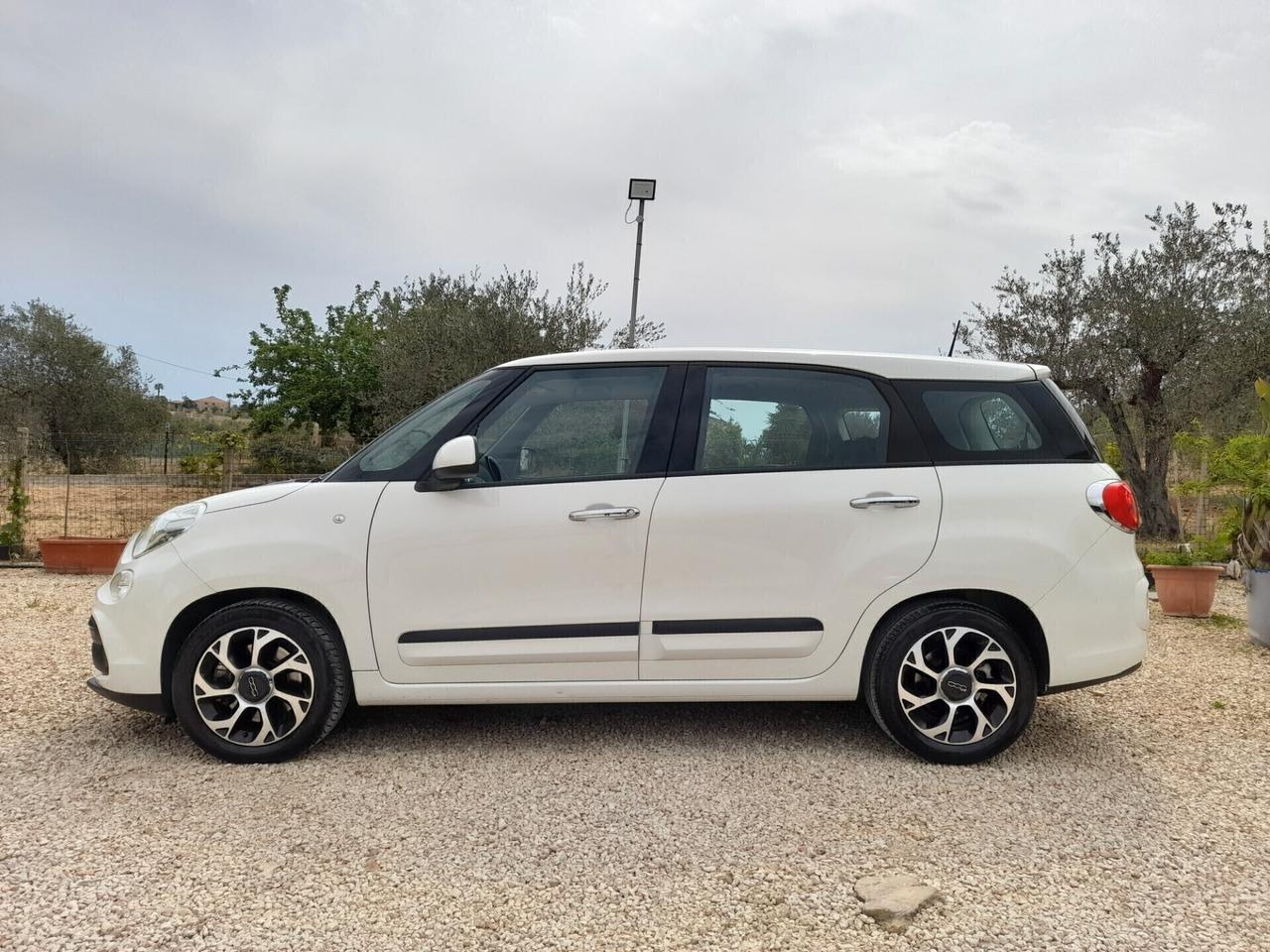 Fiat 500L Living 1.6 Multijet 120 CV 7 POSTI