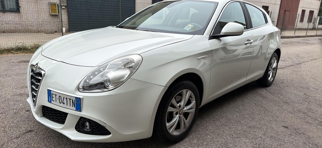 Alfa Romeo Giulietta 1.6 JTDm-2 105 CV Distinctive