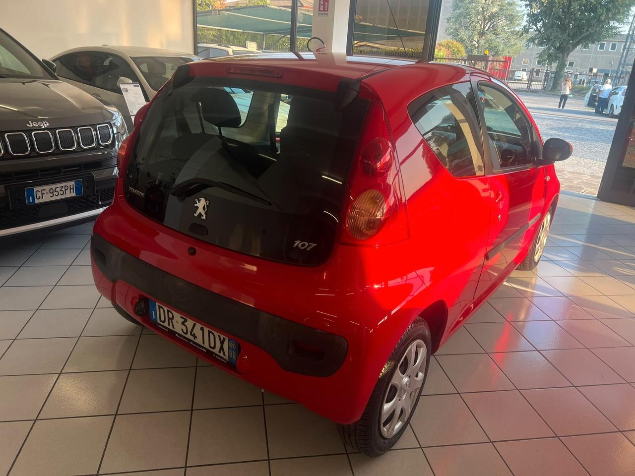 Peugeot 107 1.0 68CV 5p. Plaisir