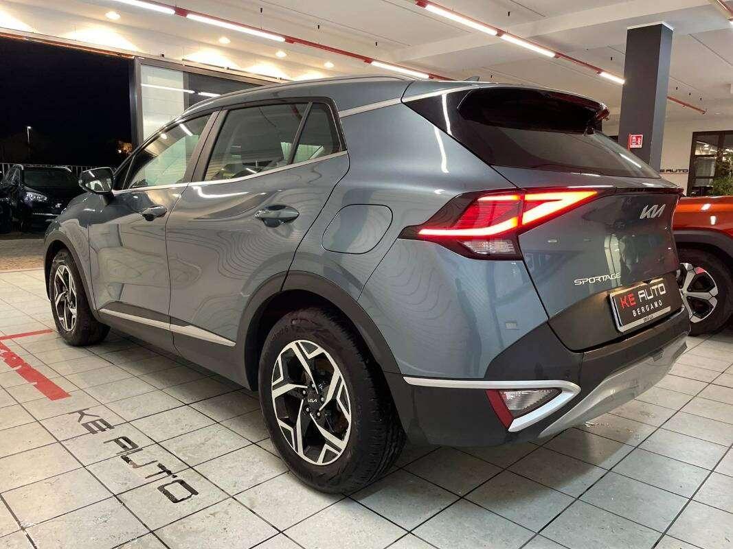 Kia Sportage Sportage V 2022 1.6 crdi mhev Business dct
