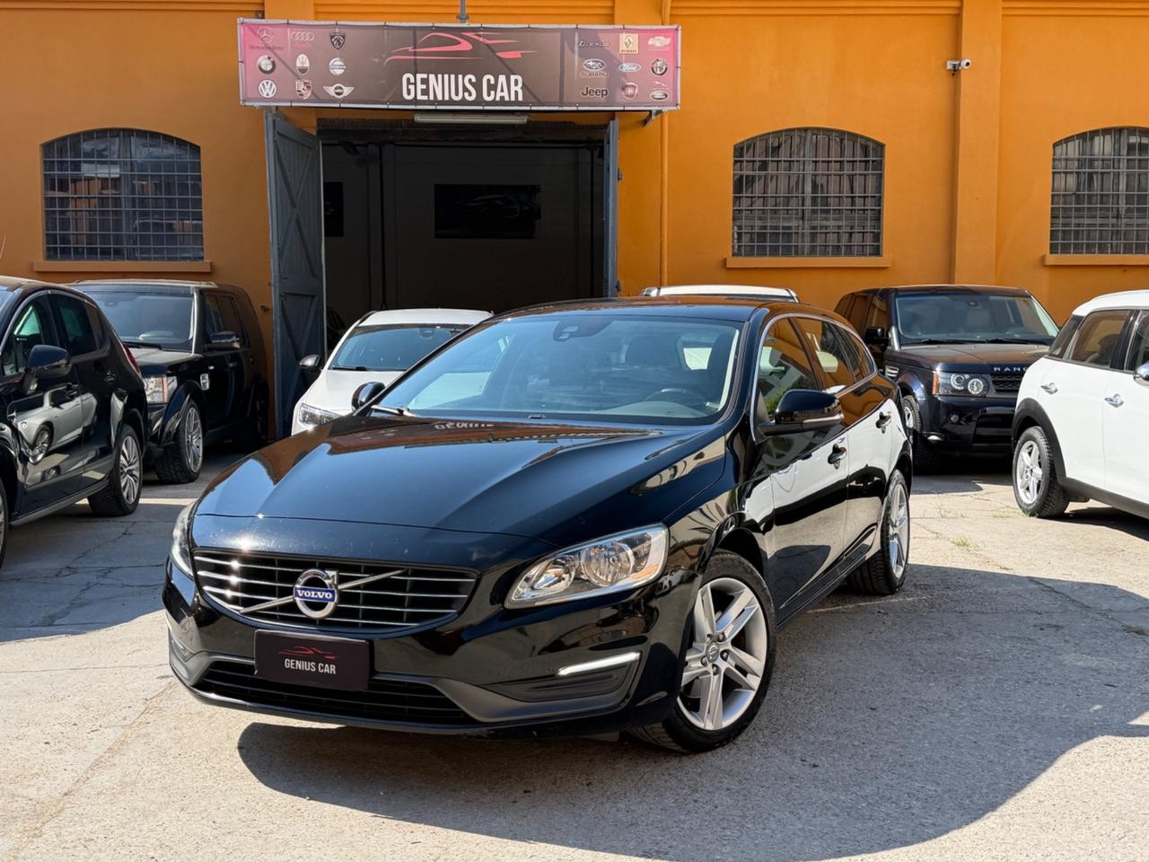 Volvo V60 D4 R-design Momentum