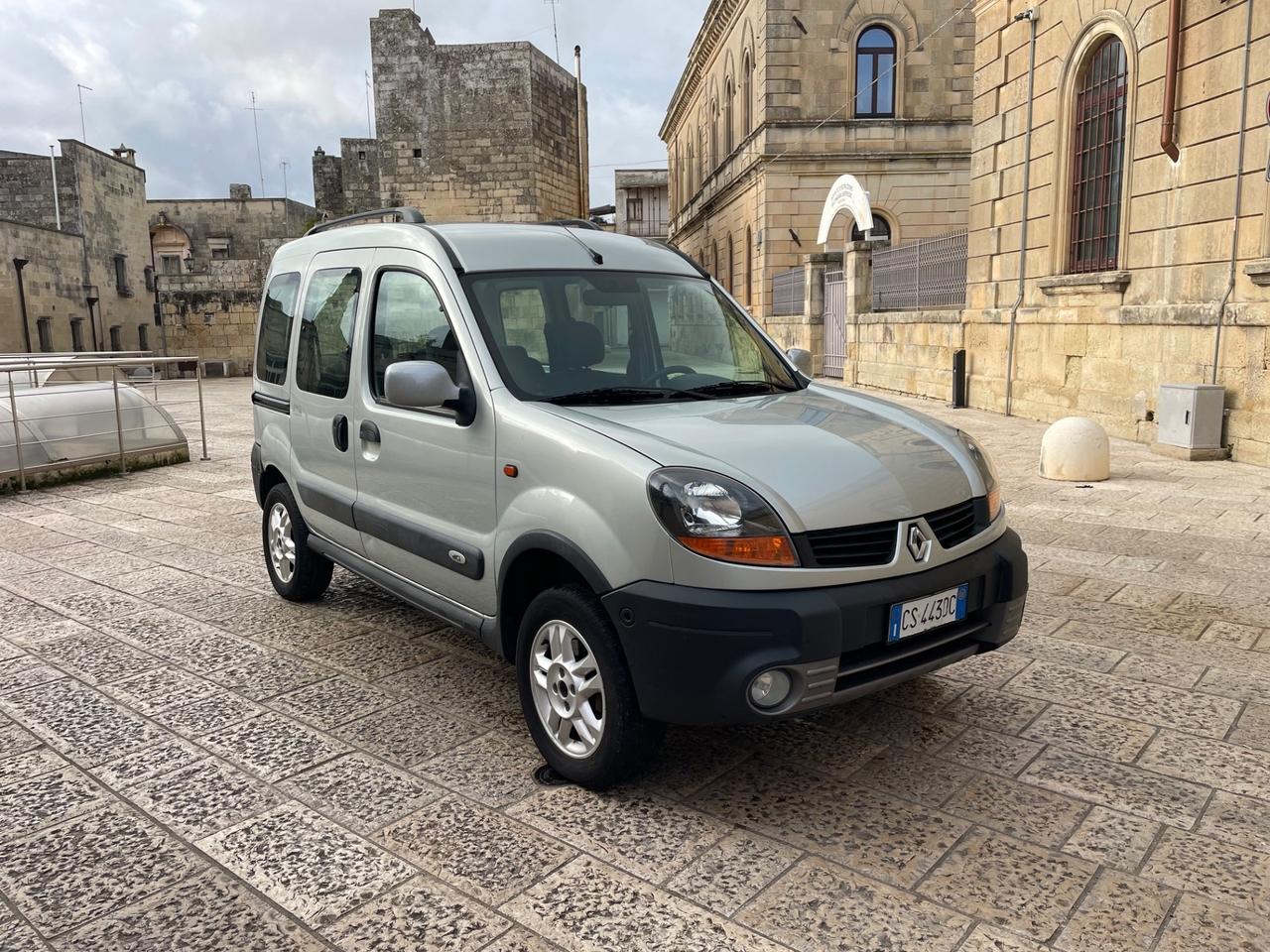 Kangoo 1.9 dCi 4x4 GANCIO TRAINO