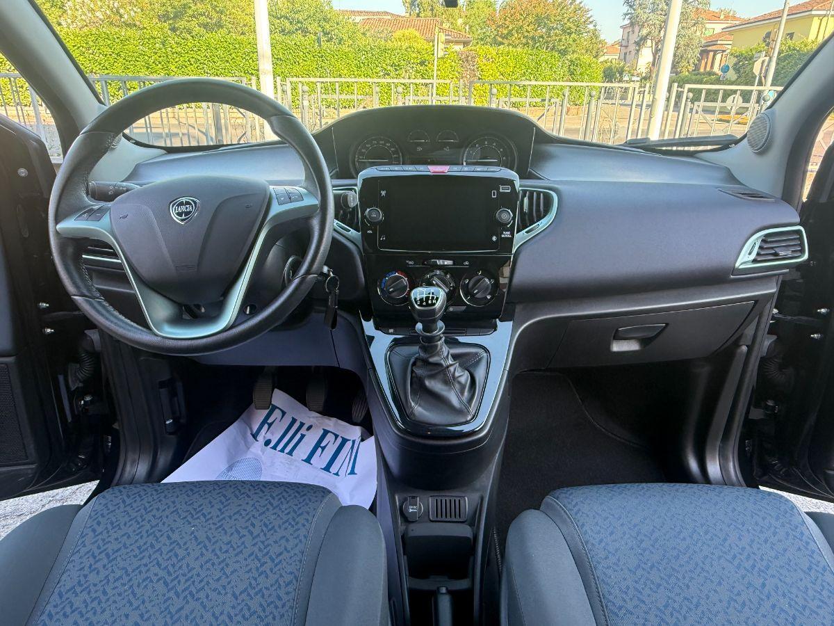LANCIA - Ypsilon - 1.0 FireFly 5p.S&S Hyb. Platino