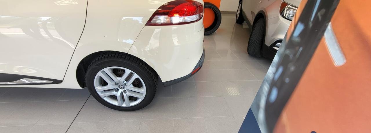 Renault Clio Sporter dCi 8V 75CV Start&Stop Energy Zen-Garanzia 12 mesi estendibile fino a 24 mesi-possibilità di finanziamento.