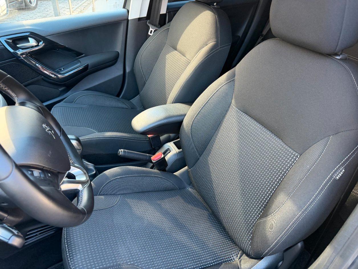 Peugeot 208 5 Porte 208 5p 1.2 puretech Allure 82cv CINGHIA NUOVA VERNICE ORIGINALE UNICA!!!
