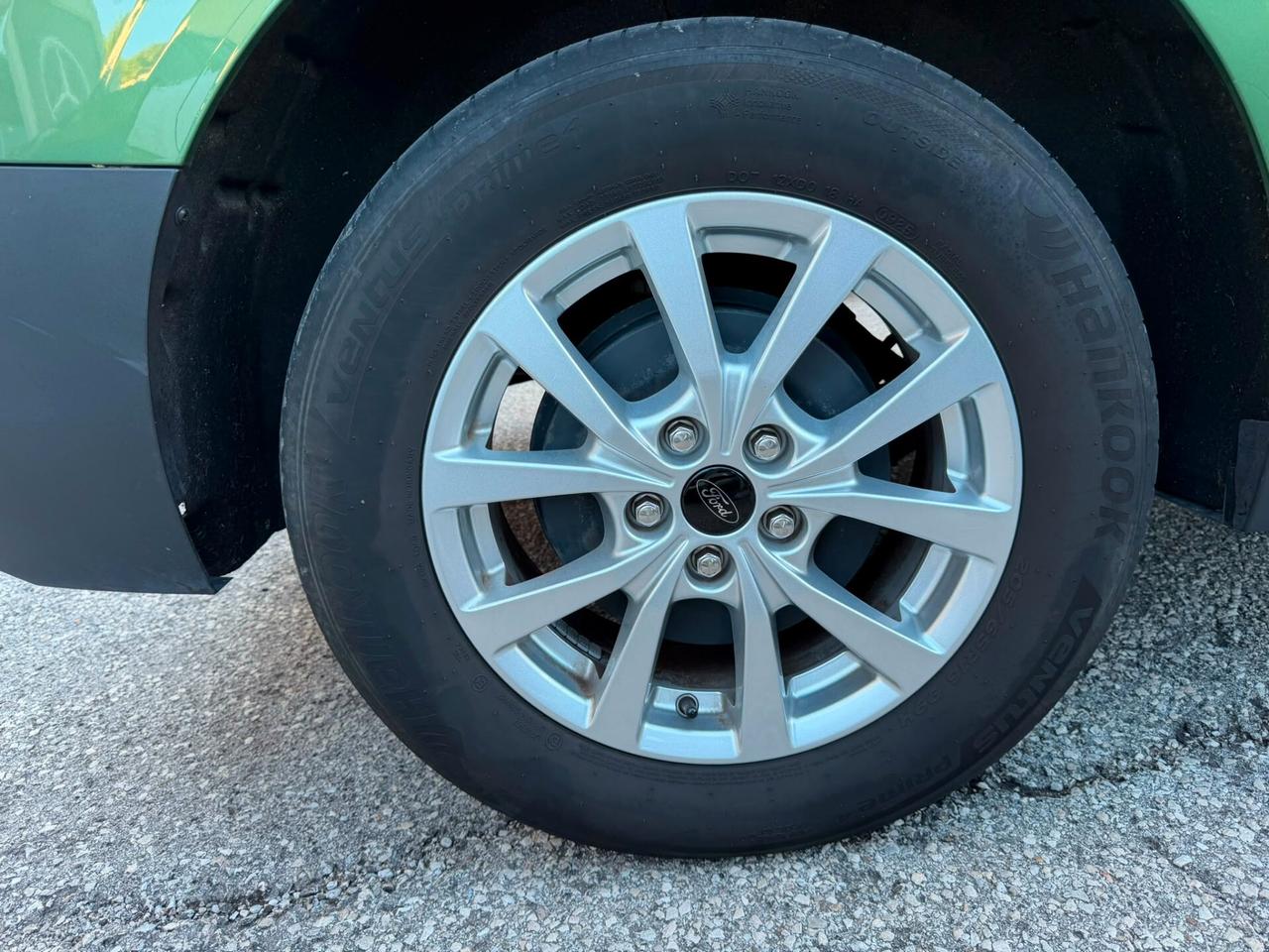 Ford Tourneo Courier 1.0 EcoBoost Titanium