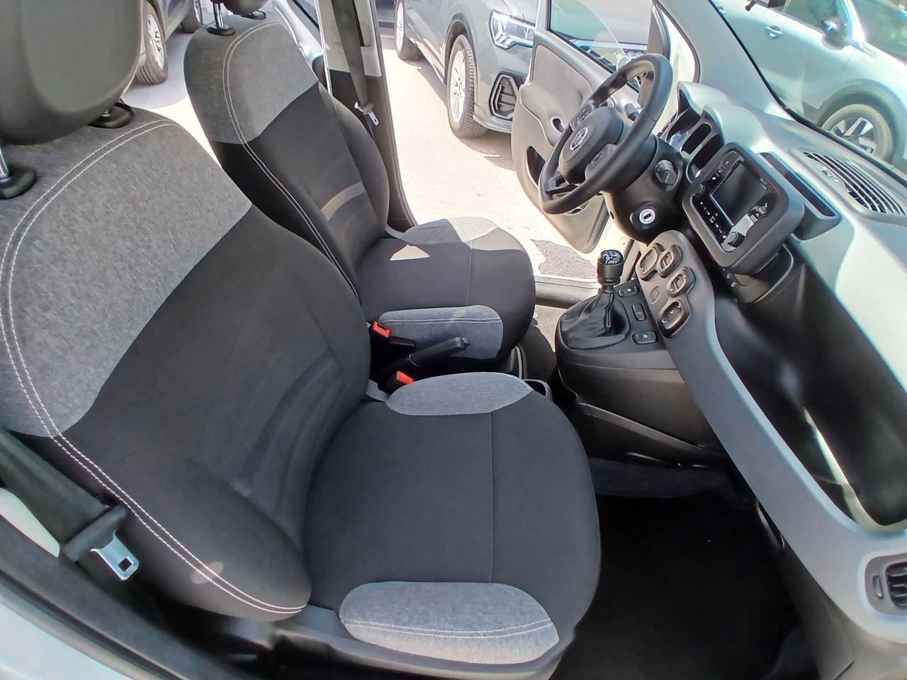 FIAT PANDA 1.0 HYBRID CITY LIFE 2023