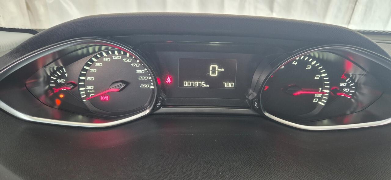 PEUGEOT 308 1.2 110CV 7.000 KM 09/2016