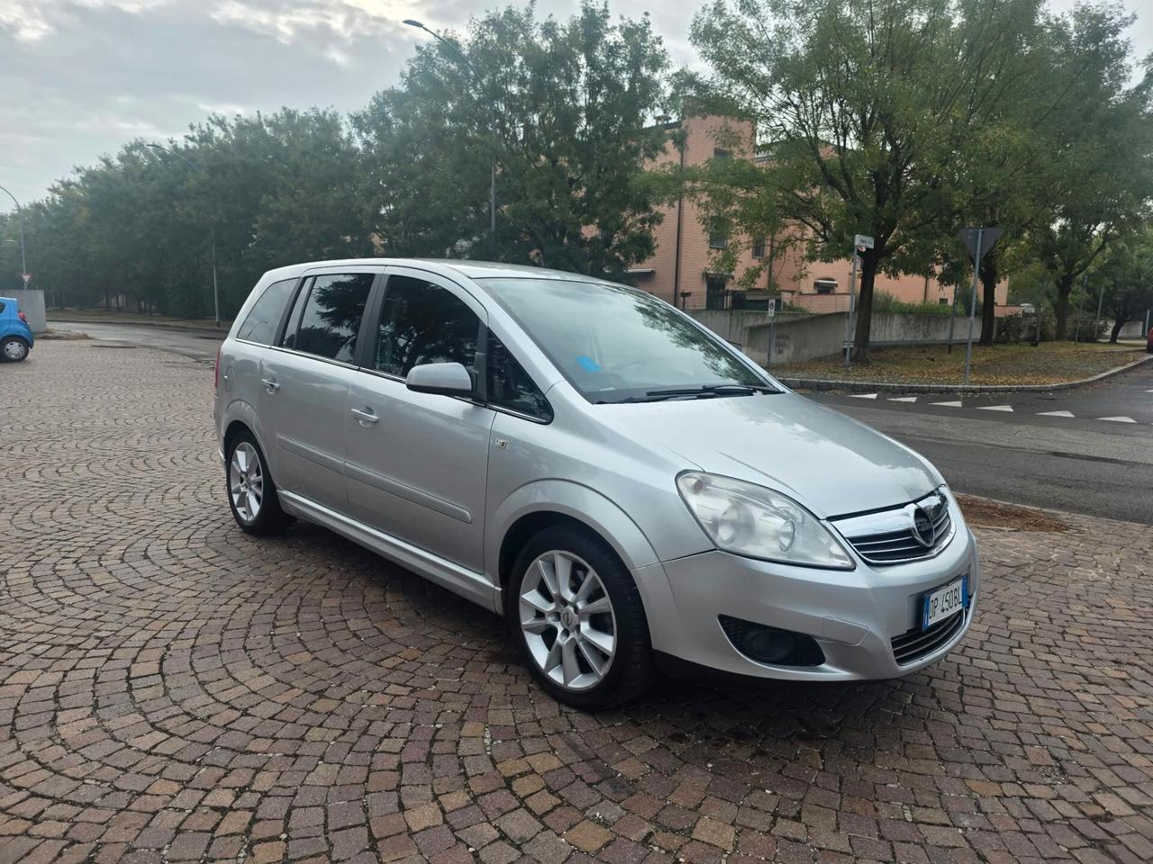 Opel Zafira 1.9 16V CDTI 150CV Cosmo