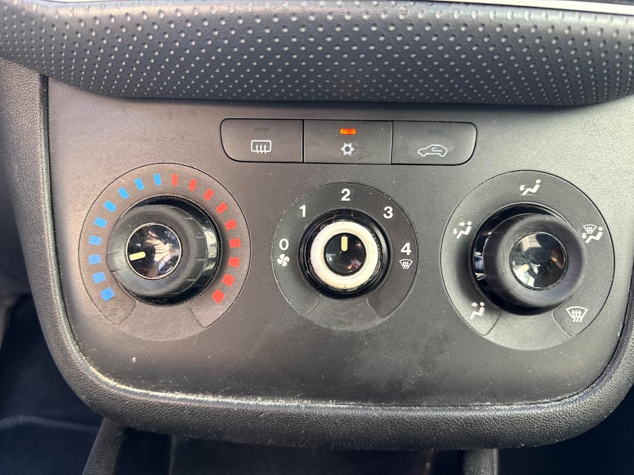 Fiat Punto Evo 1.2 5 porte BENZINA NEOPATENTATI
