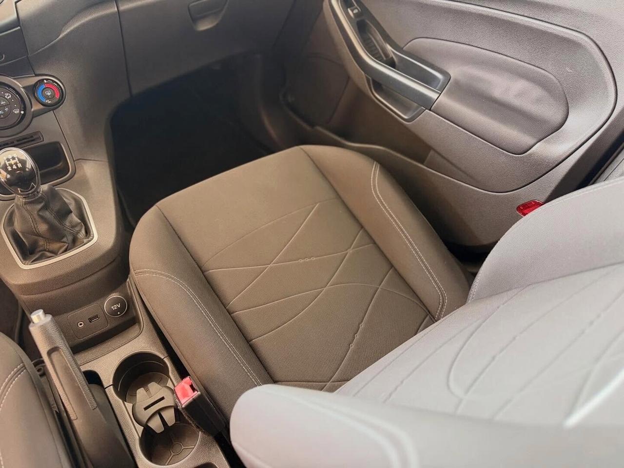 Ford Fiesta 1.2 60CV 5 porte Titanium