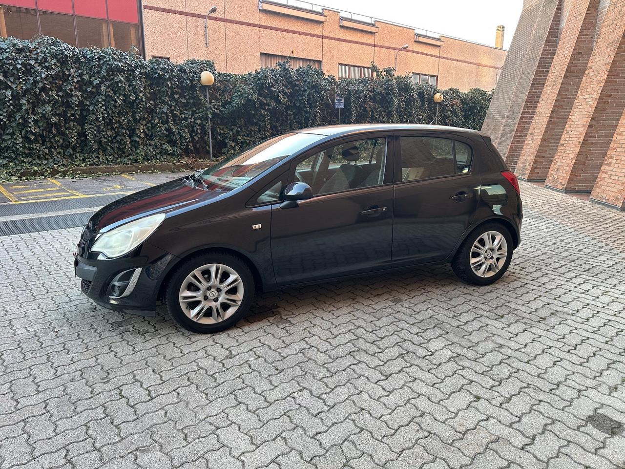 Opel Corsa 1.2 85CV 5 porte GPL-TECH Elective