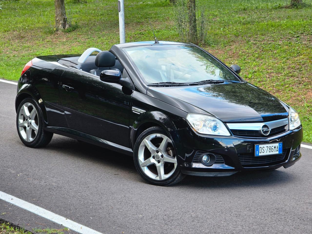 Opel Tigra TwinTop 1.4 16V Sport