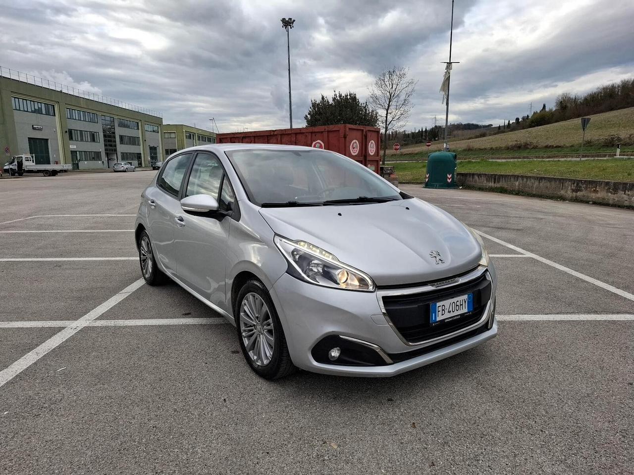 Peugeot 208 BlueHDi 75 5 porte Allure