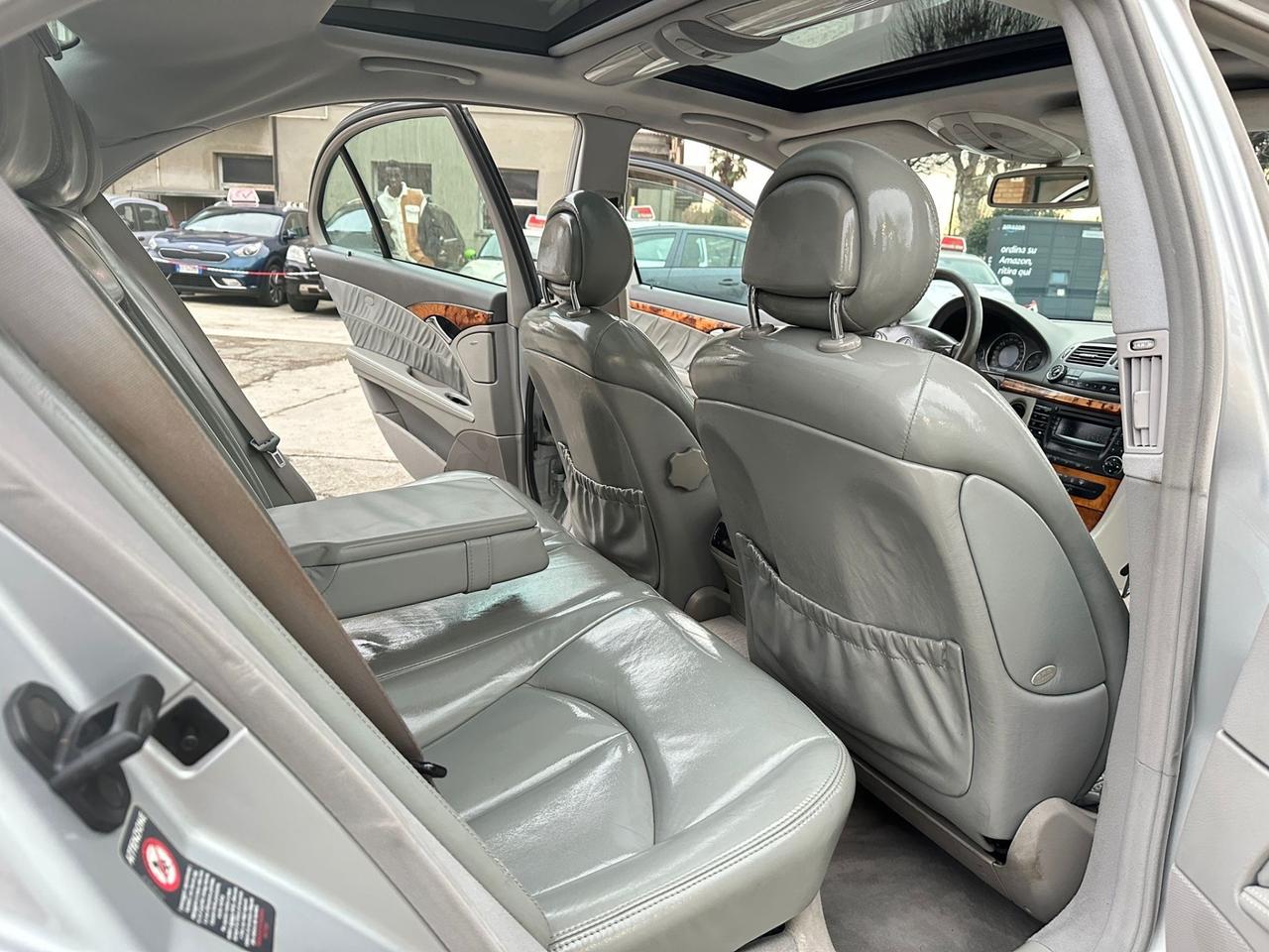 Mercedes-benz E 220 CDI cat Elegance 2004