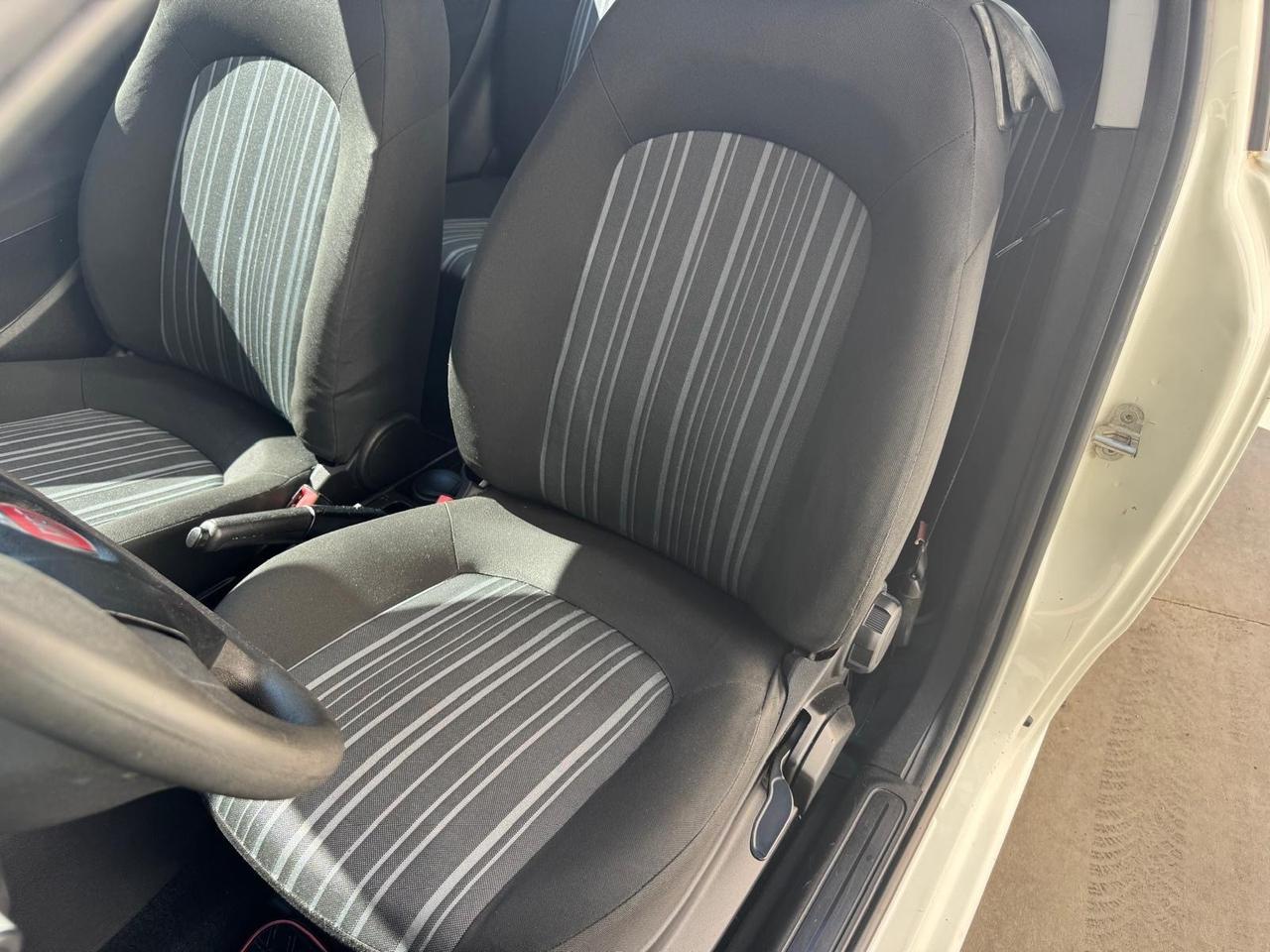 Fiat Punto Evo 1.2 benzina. 12 Mesi di garanzia