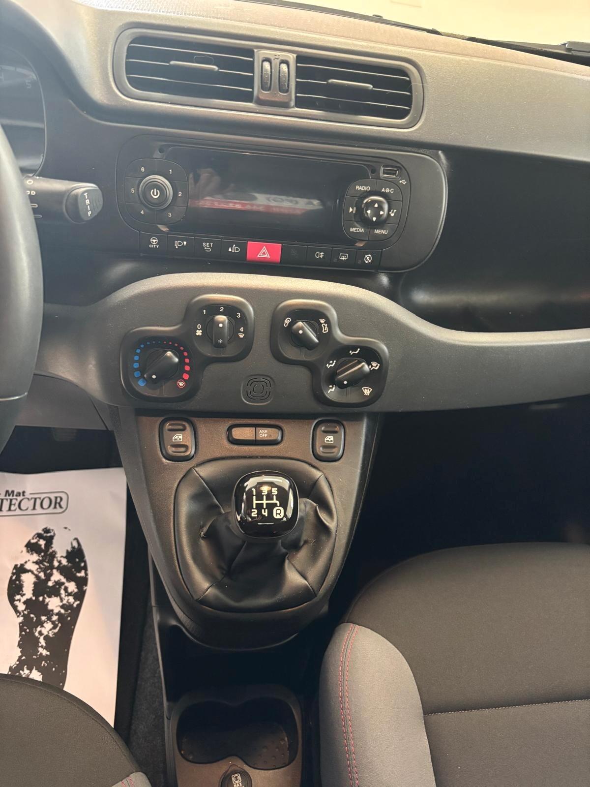FIAT PANDA ANNO DICEMBRE 2020 BZ 1.2 ADATTA NEOPATENTATI KM 51 MILA