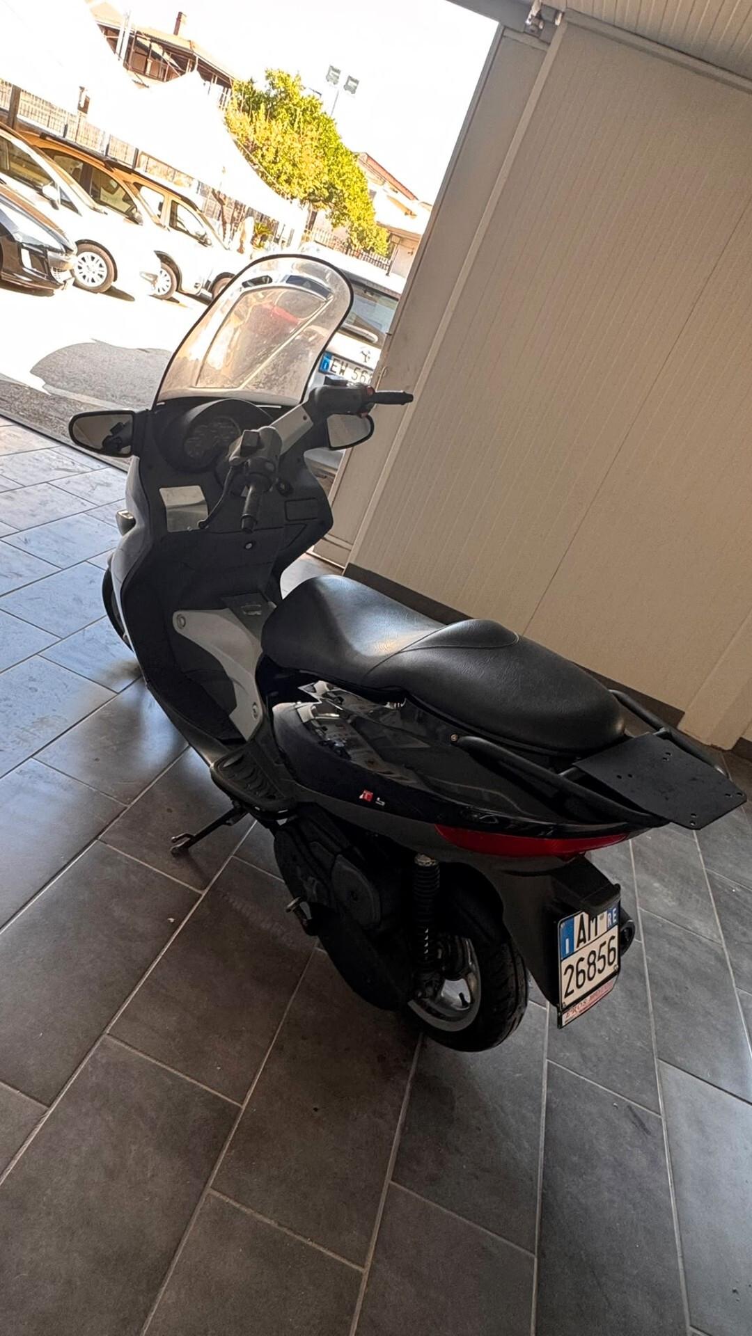 Vendo Malaguti Madison 150