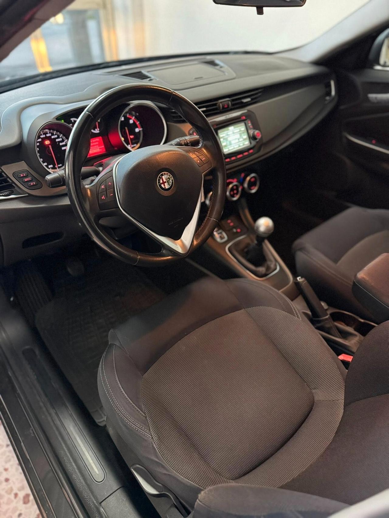 Alfa Romeo Giulietta 1.6 JTDm-2 105 CV Distinctive