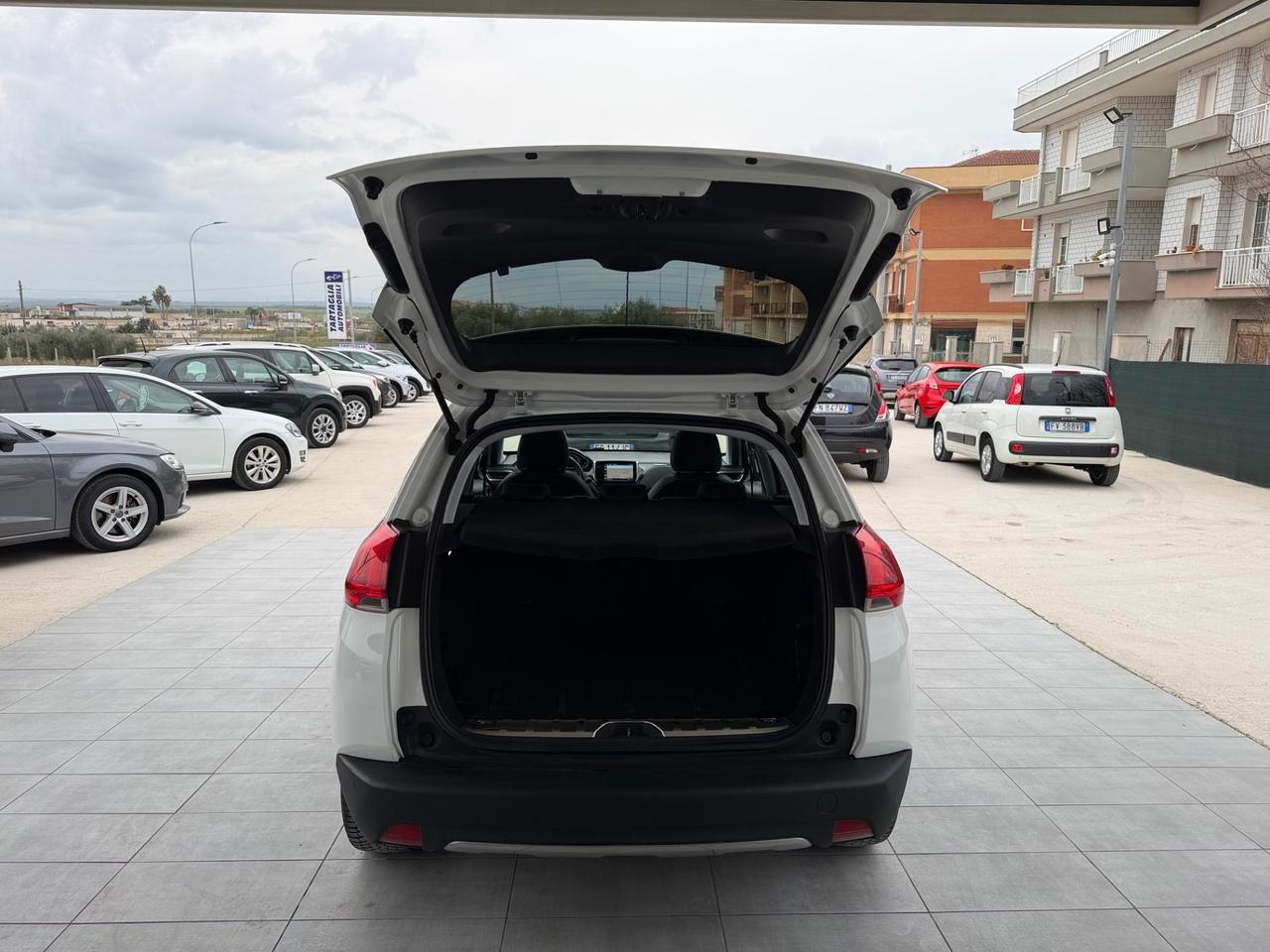 Peugeot 2008 1.6 e-HDi 115 CV Stop&Start Allure