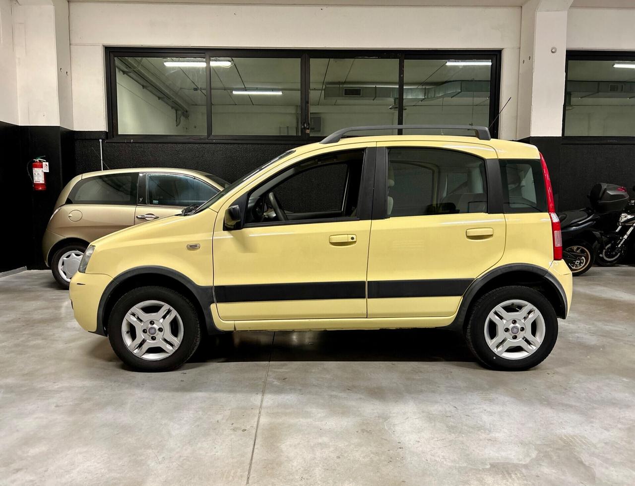 Fiat Panda 1.2 BENZINA/METANO - OK NEOPATENTATI - DISTRIBUZIONE OK !