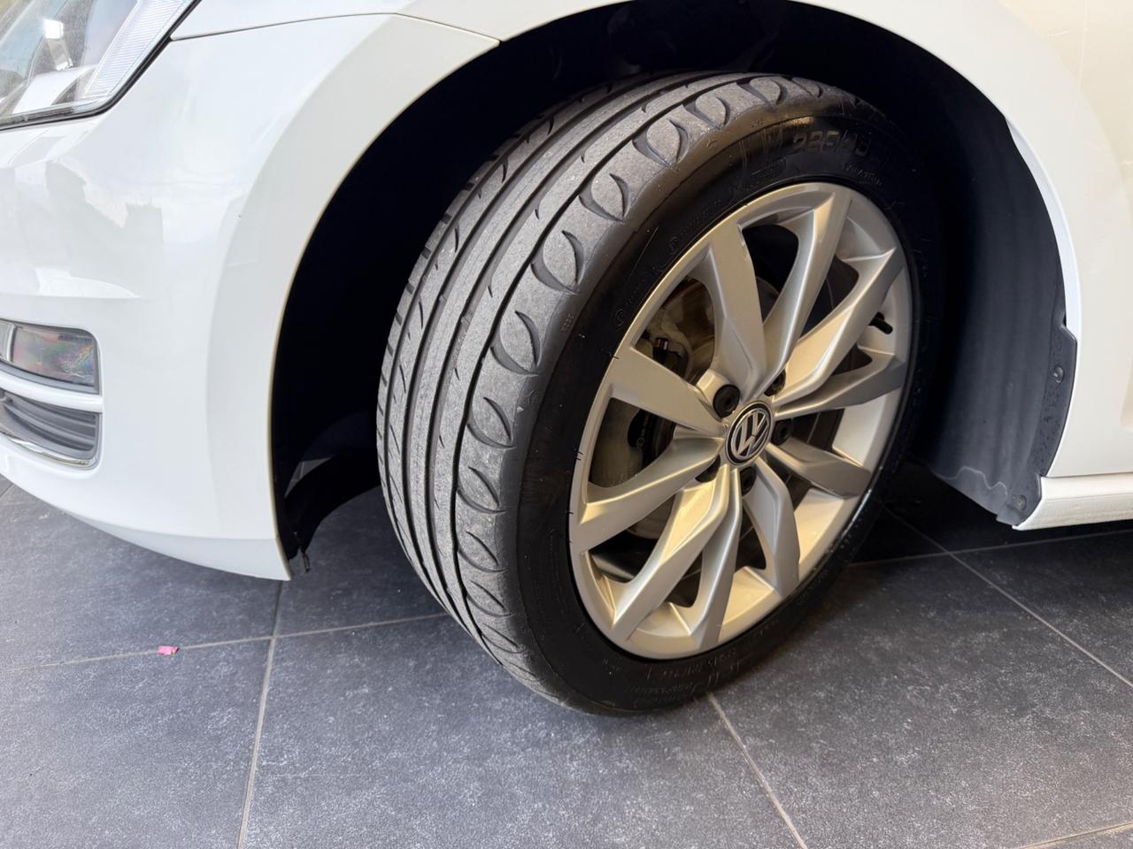 Volkswagen Golf 1.6 TDI DSG 5p. Highline BlueMotion Technology