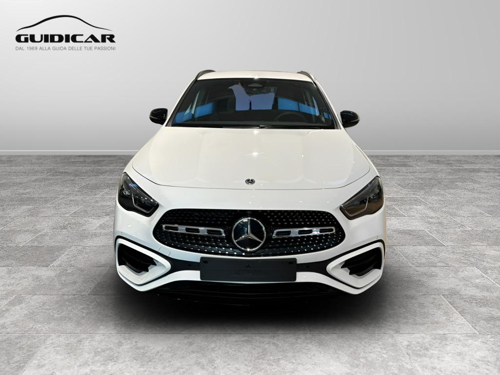 Mercedes-Benz GLA 180 d Automatic