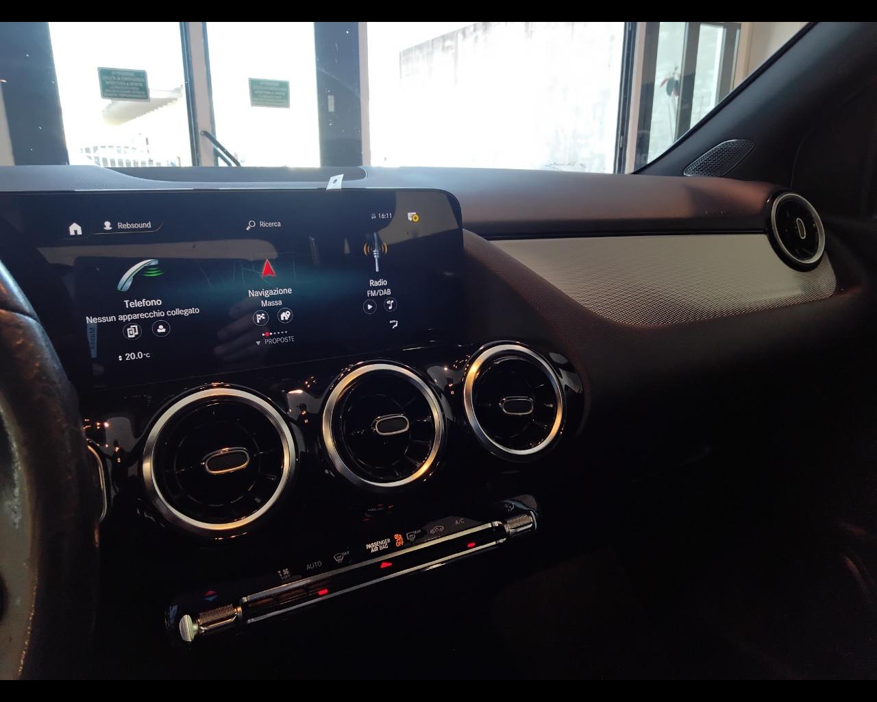 Mercedes-Benz Classe B - W247 2018 - B 180 d Sport Plus auto