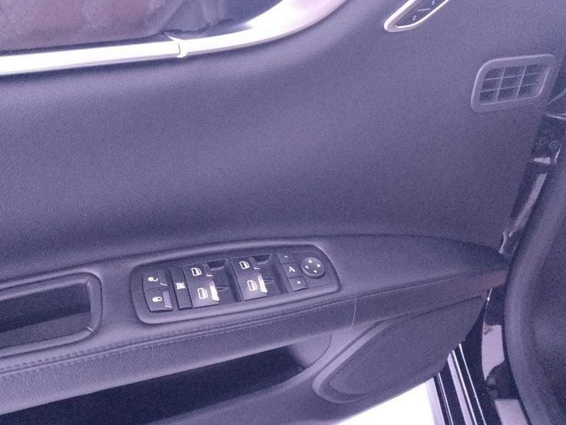 Maserati Ghibli 3.0 V6 ds 250cv auto my16 E6