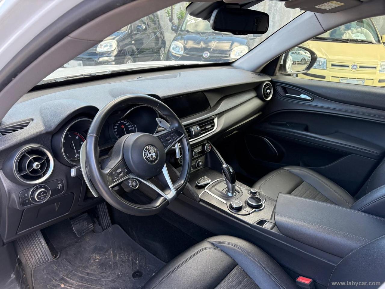 ALFA ROMEO Stelvio 2.2 T.diesel 210 CV AT8 Q4 Exec. X COMMERCIANTI