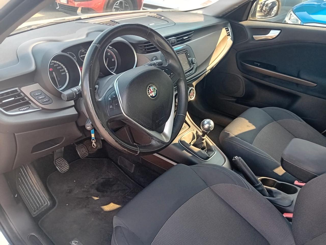 Alfa Romeo Giulietta 1.6 jtdm Distinctive Sport Pack 120cv E6