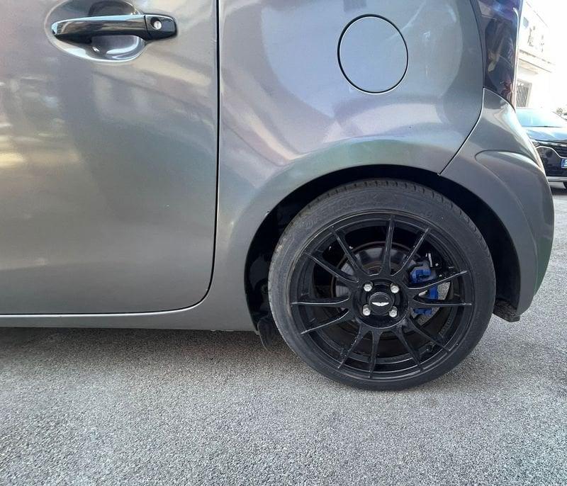 Toyota iQ 1.3 CVT TITTARELLI STYLE-UNICA