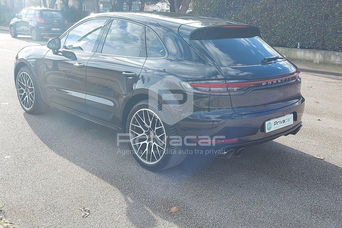 PORSCHE Macan 2.0