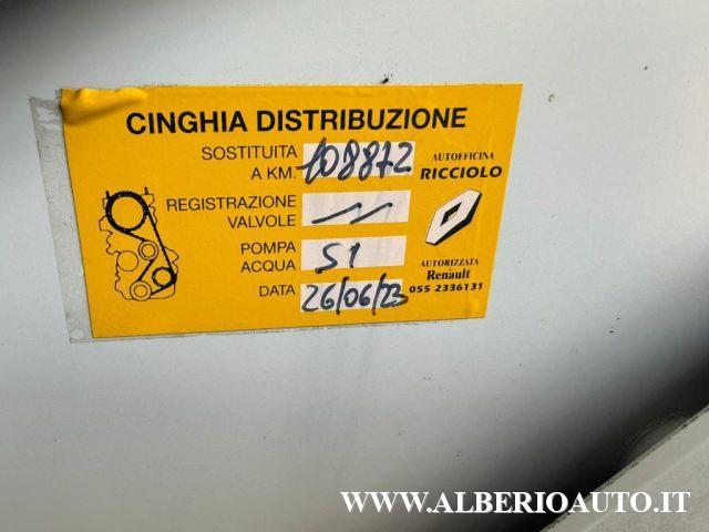 RENAULT Clio 1.2 16V 5 porte Live!