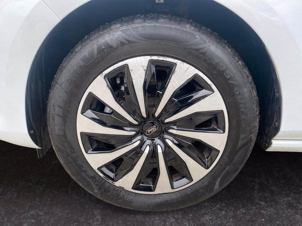 NUOVA FORD FIESTA PRONTA CONSEGNA
