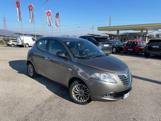 LANCIA Ypsilon 1.2 69 CV 5 porte GPL Ecochic Gold