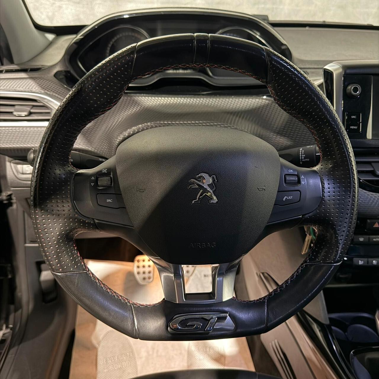 Peugeot 2008 1.2 BENZINA GT-LINE NEOPATENTATI+PELLE+RETROCAMERA