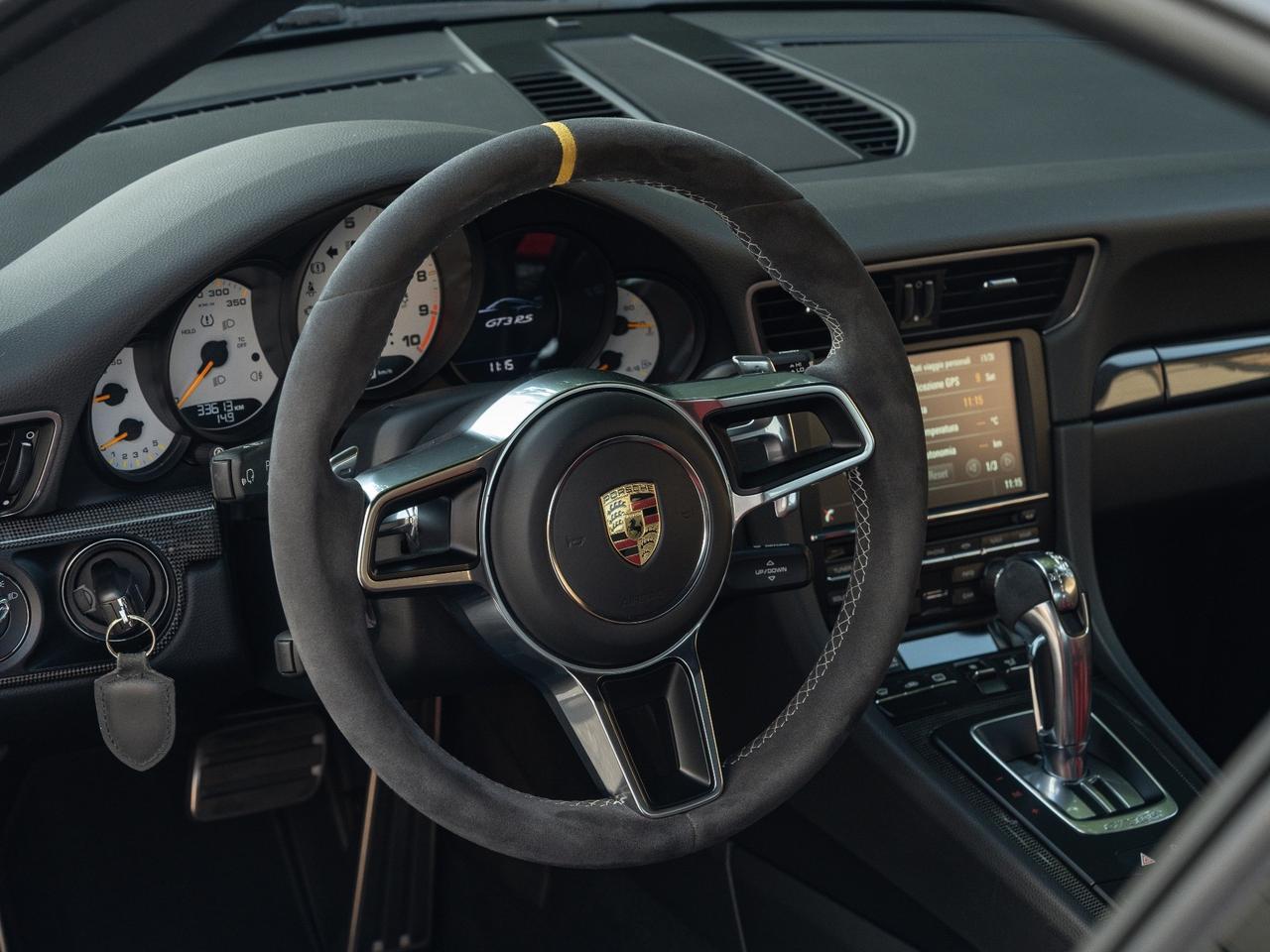 Porsche 911 4.0 GT3 RS - APPROVED - LIFT