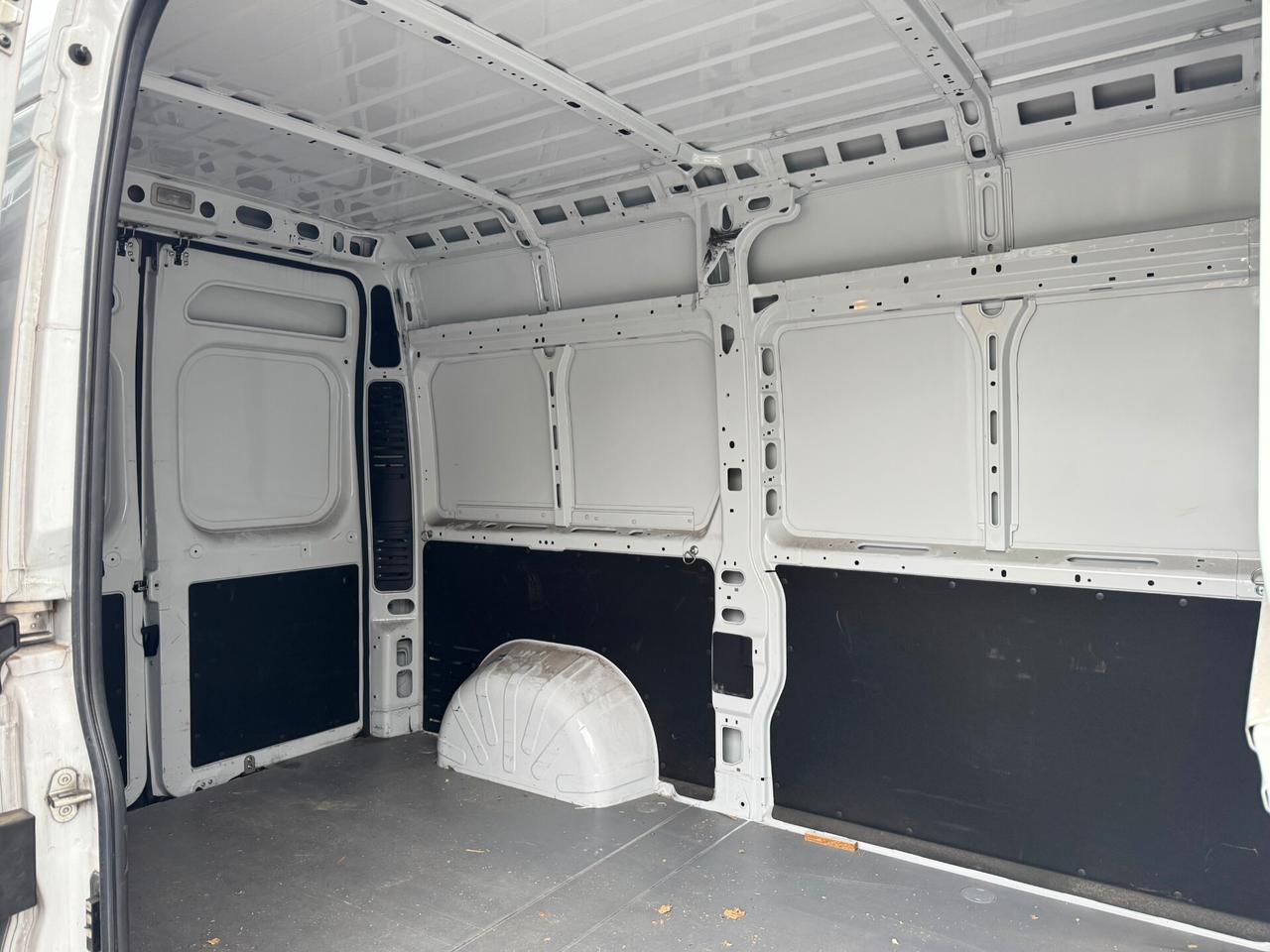 Peugeot Boxer 335 2.2 BlueHDi 140 S&S PM-TM Furgone