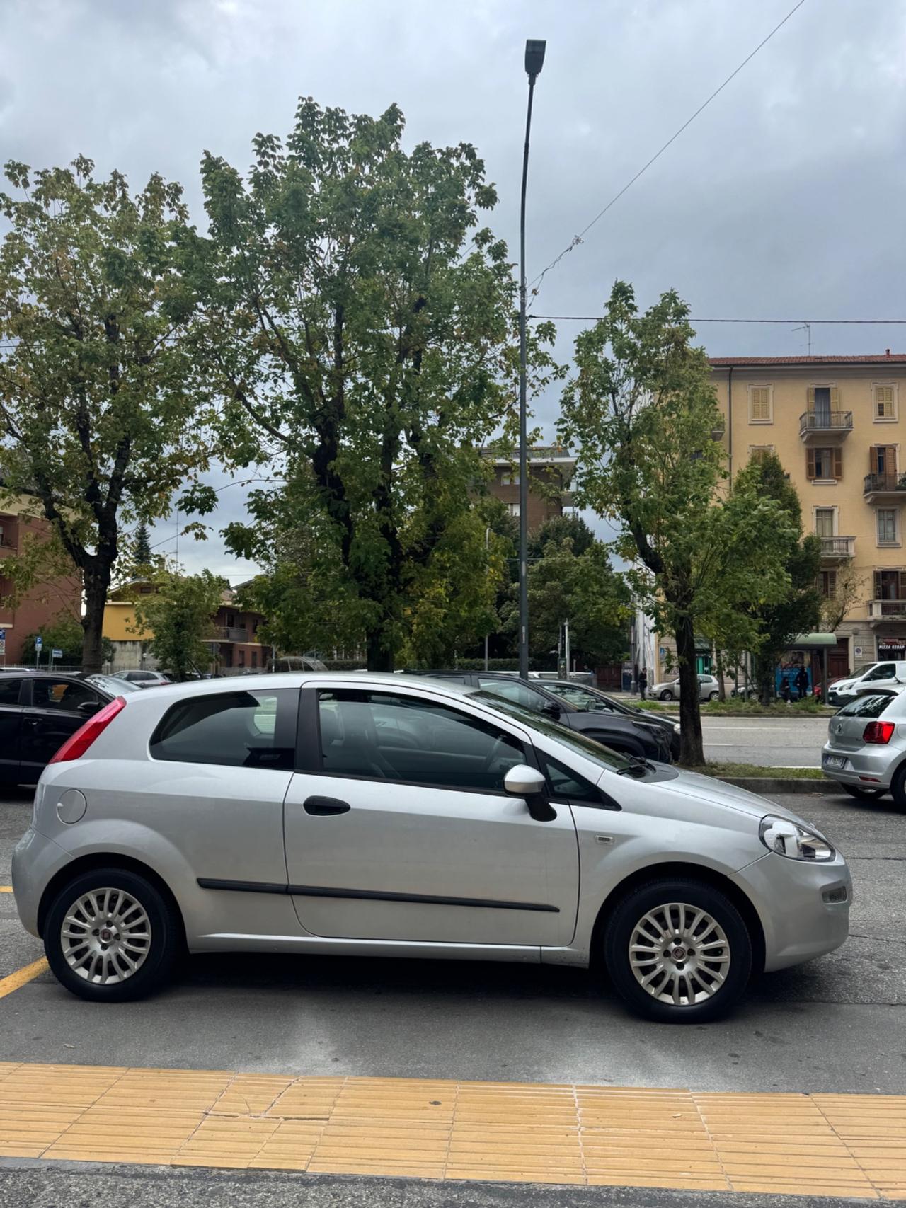 Fiat Punto 1.2 Street GPL appena revisionato