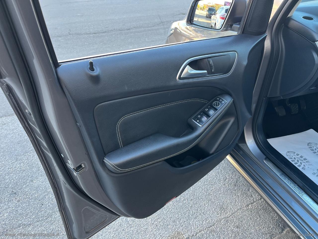 MERCEDES-BENZ B 180 d Sport